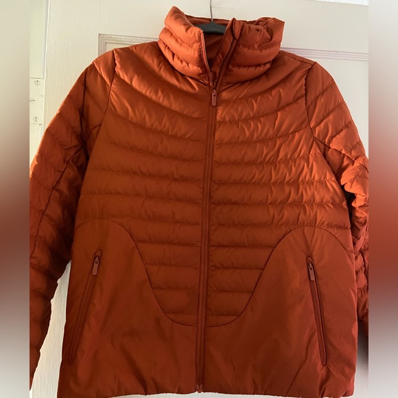 Lululemon Light Weight Relaxed Fit Down Jacket - Picture 3 of 6
